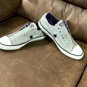 Women’s Converse Size 10